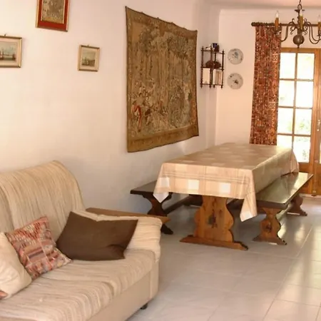 At Lescala Near Cala Montgo Holiday home L'Escala